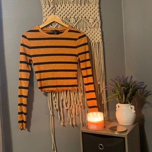 Long sleeve crop top